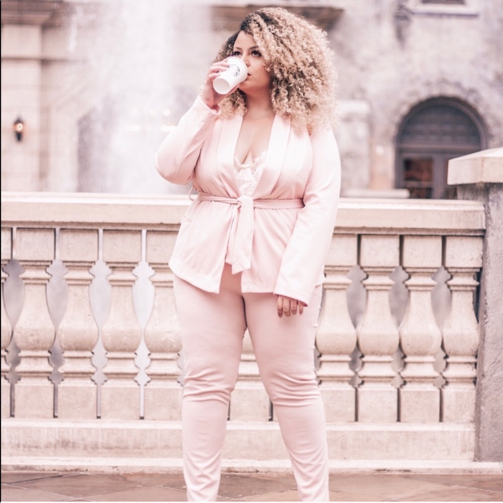 Boohoo Plus Tailored Trouser and Blazer Set - Picture 2 of 3